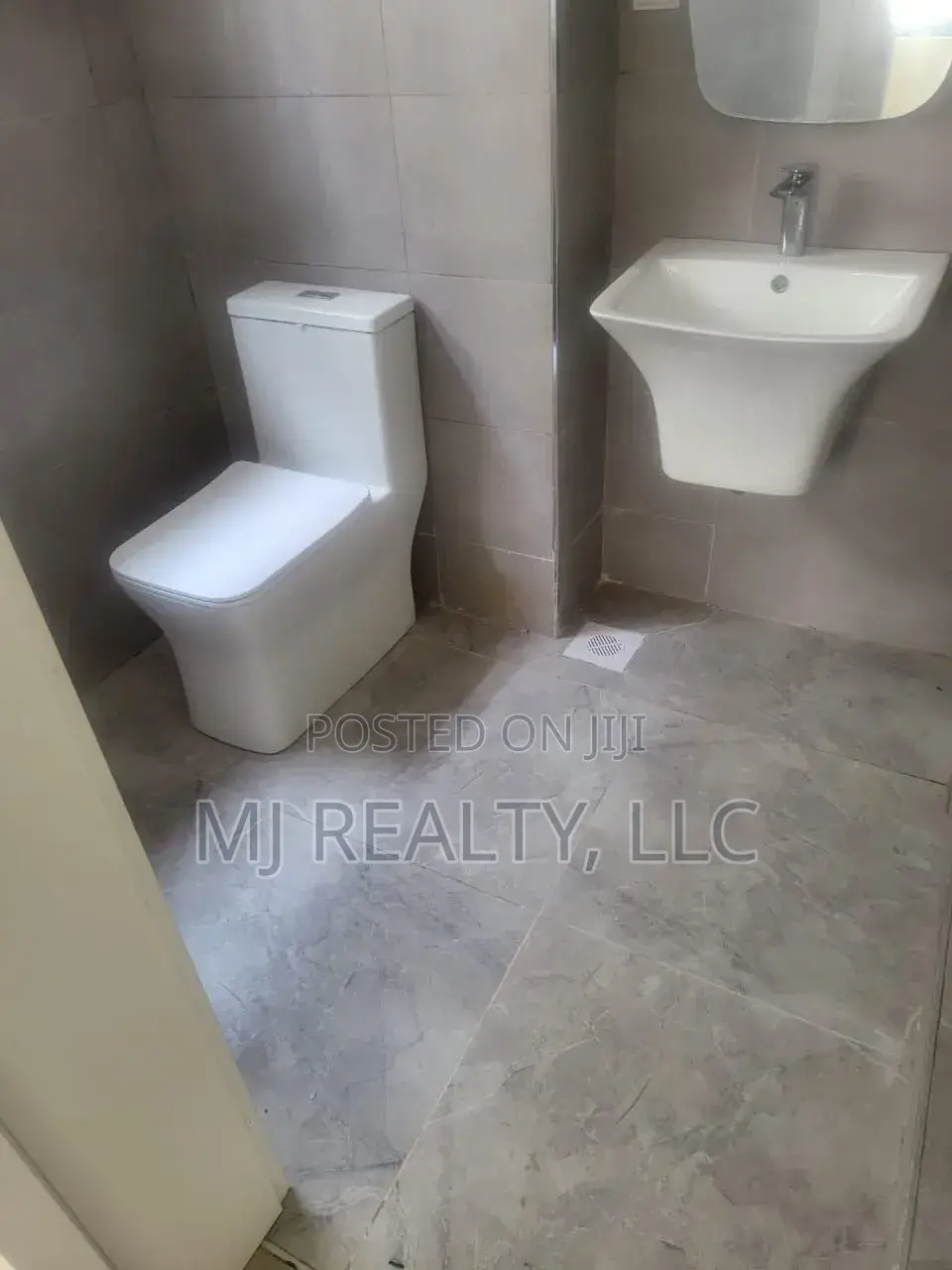 5bdrm Duplex in Parkview Estate for rent in Parkview Estate