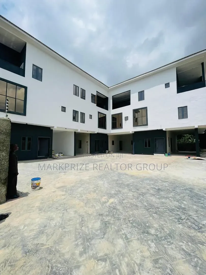 4bdrm Duplex in Omole Phase 1 Lagos for sale in Omole Phase 1