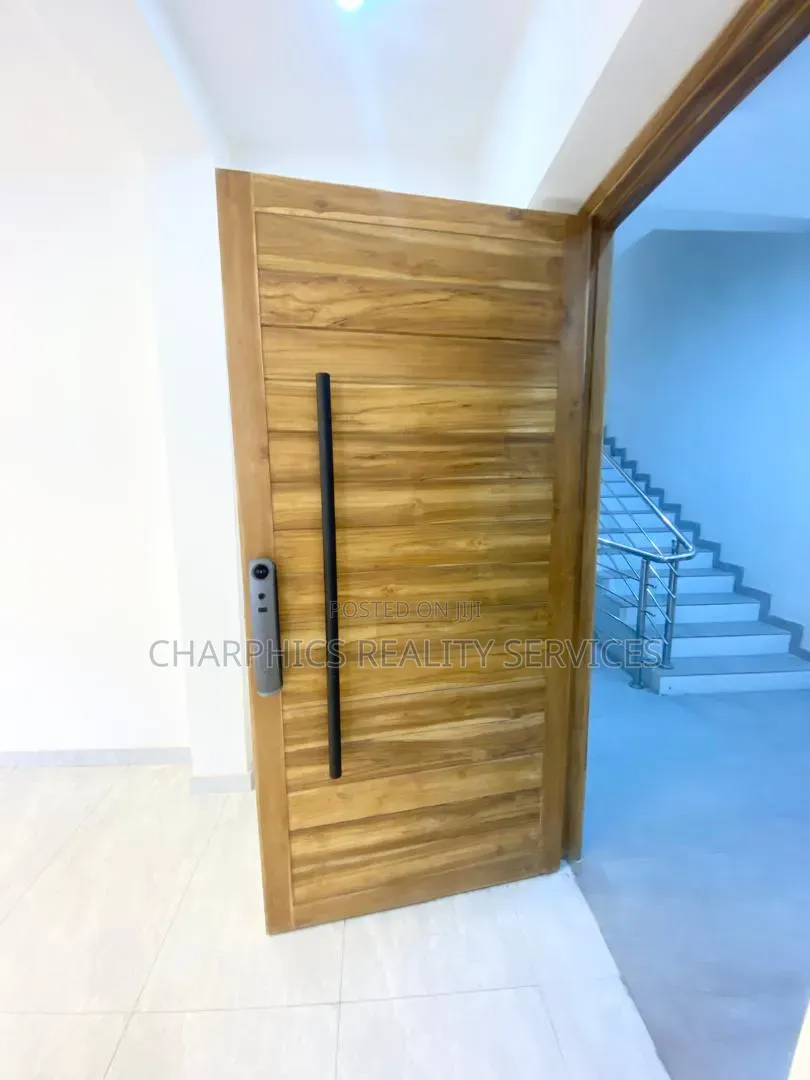 3bdrm Apartment in Ikate-Elegushi for rent in Ikate-Elegushi