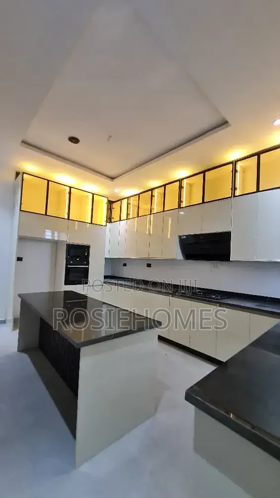 5bdrm Duplex in Light Estate, Sangotedo for sale in Sangotedo