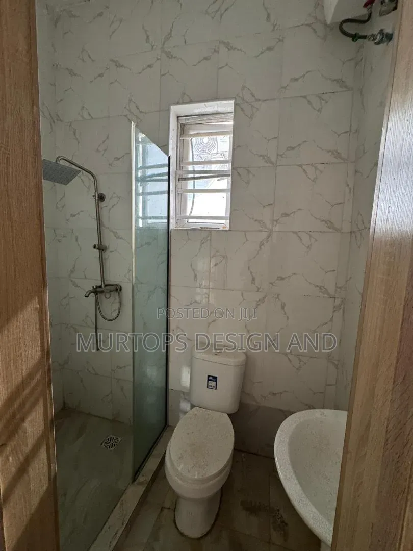 Studio Apartment in Ikota Gra, Lekki Phase 2 for rent in Lekki Phase 2