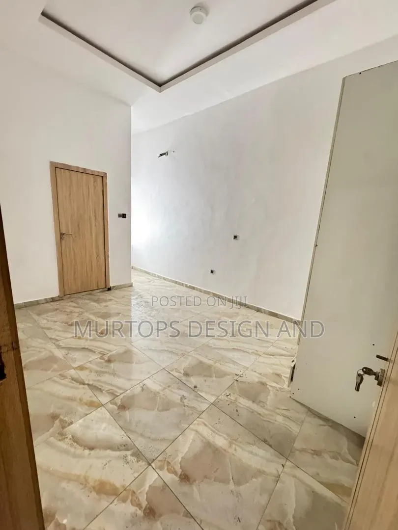 Studio Apartment in Ikota Gra, Lekki Phase 2 for rent in Lekki Phase 2