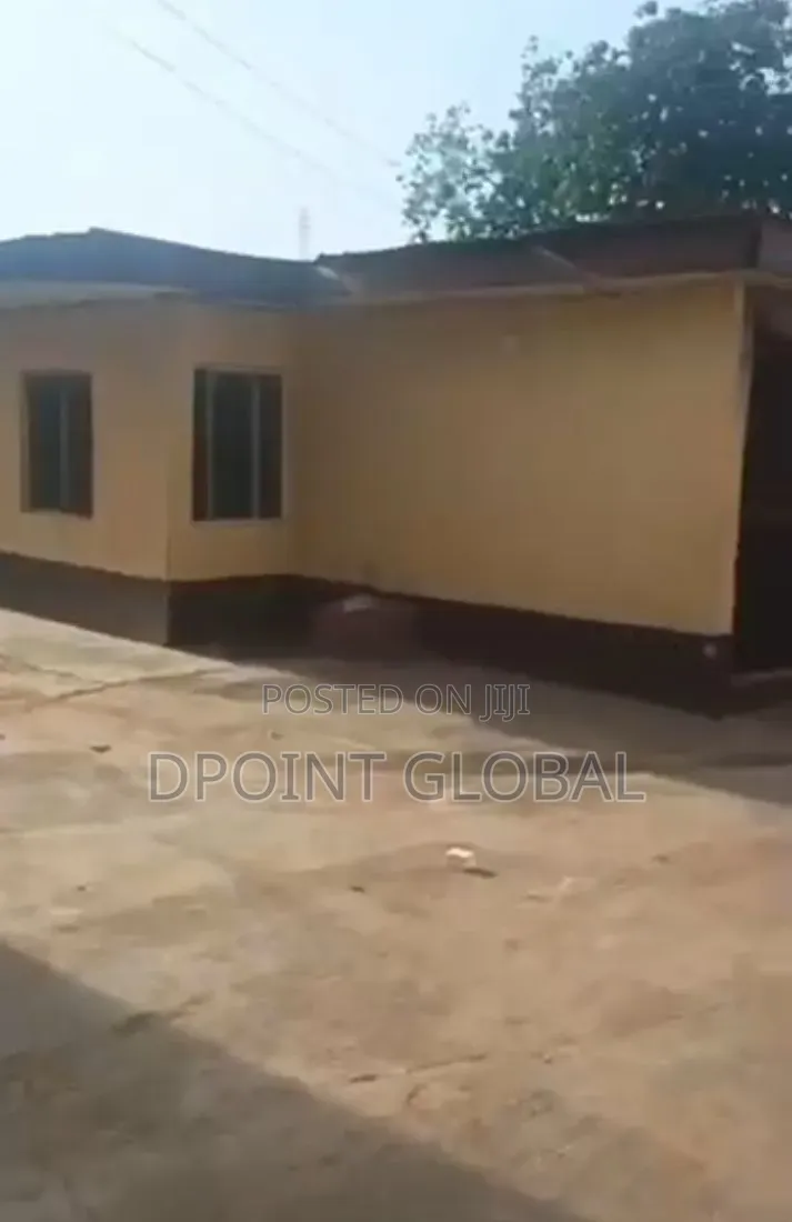 12bdrm Block of Flats in Estate, Abule Egba for sale in Abule Egba