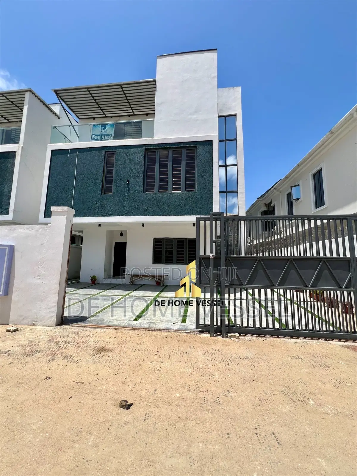 4bdrm Duplex in Ologolo for sale in Ologolo