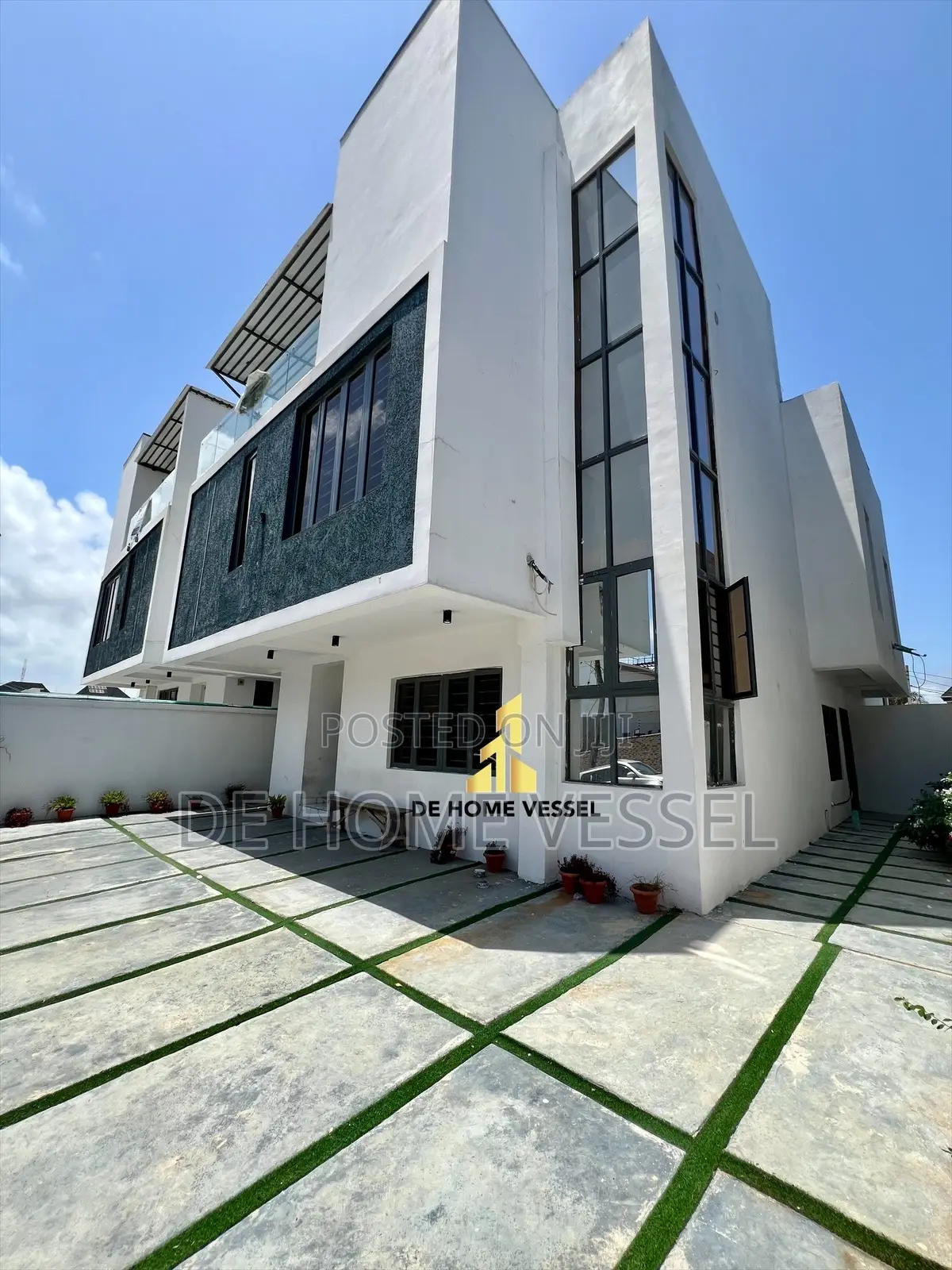 4bdrm Duplex in Ologolo for sale in Ologolo