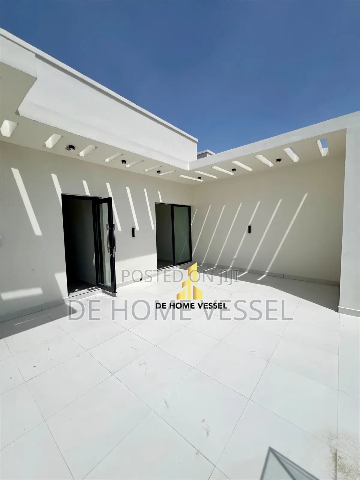 4bdrm Duplex in Ikota for sale in Ikota