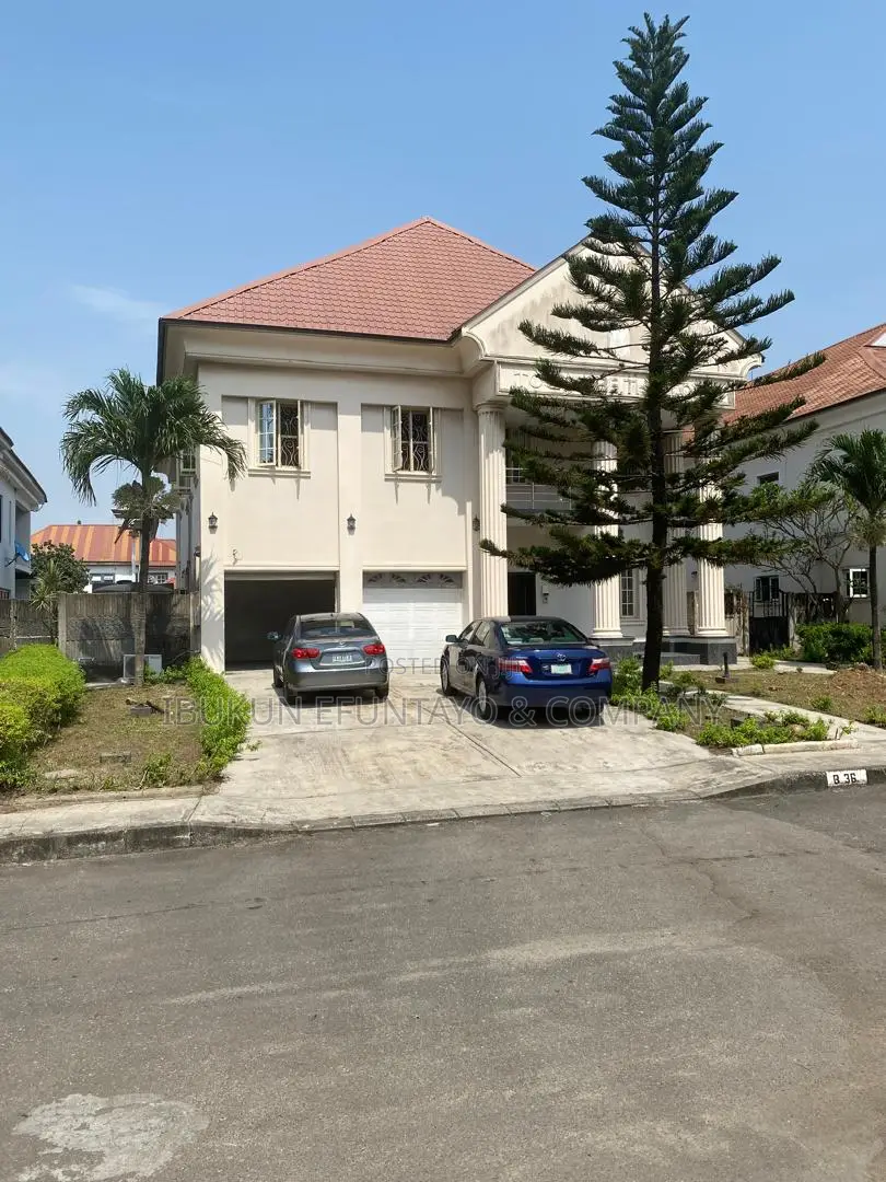 6bdrm Duplex in Nicon Town for sale in Nicon Town