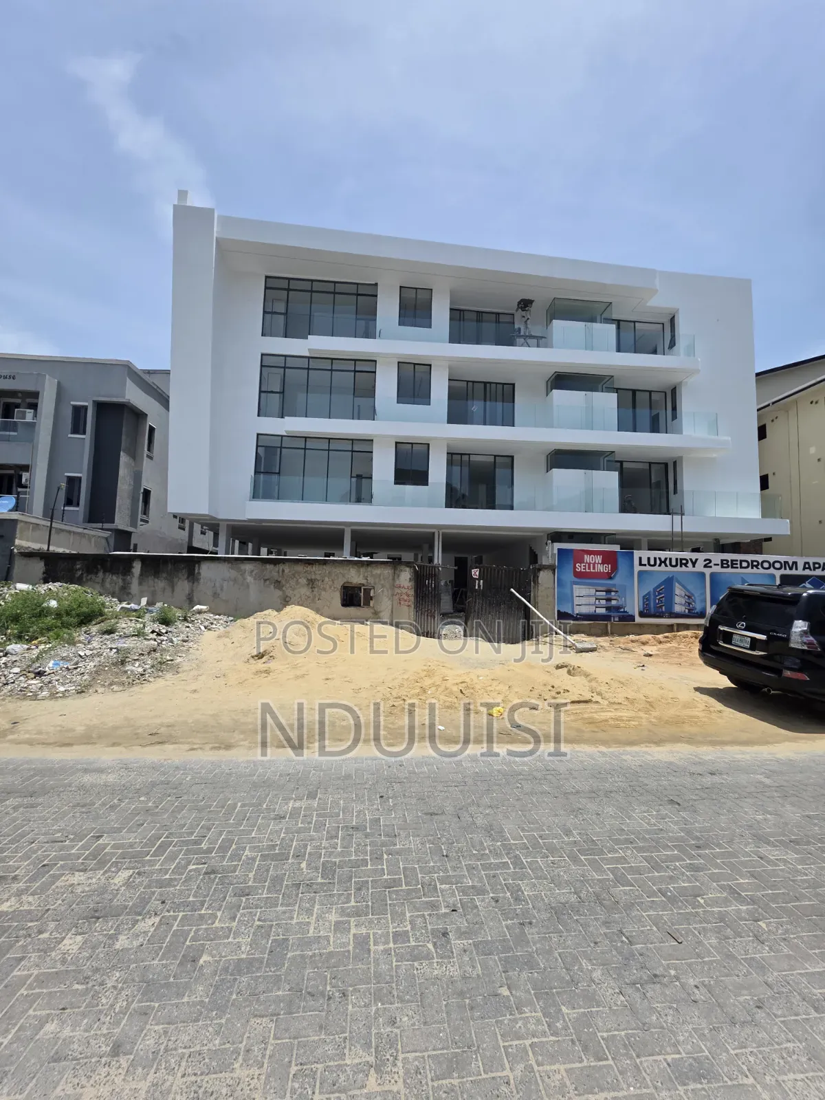2bdrm Apartment In Lekki Phase 1 For Sale in Lekki Phase 1