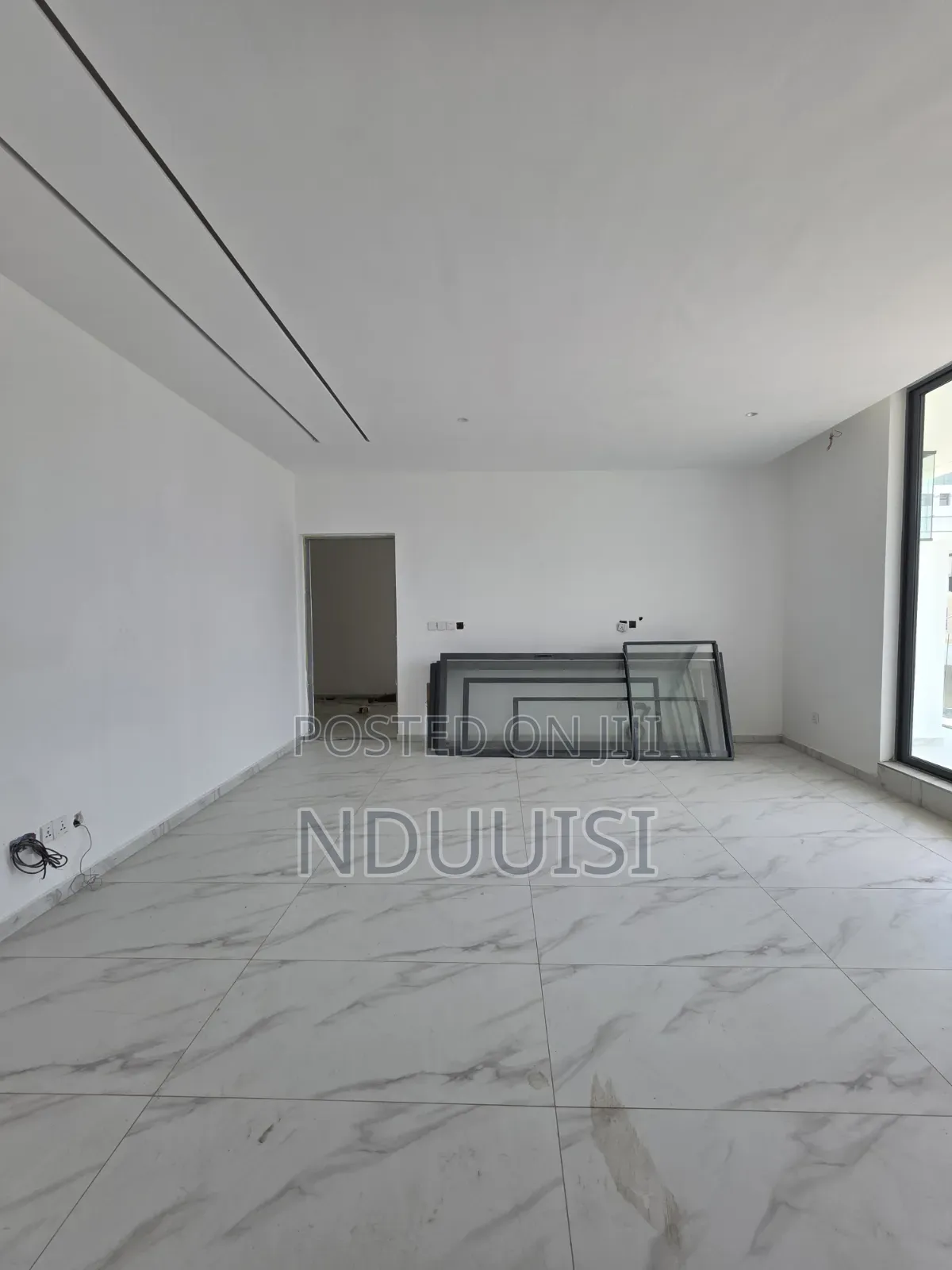 2bdrm Apartment In Lekki Phase 1 For Sale in Lekki Phase 1