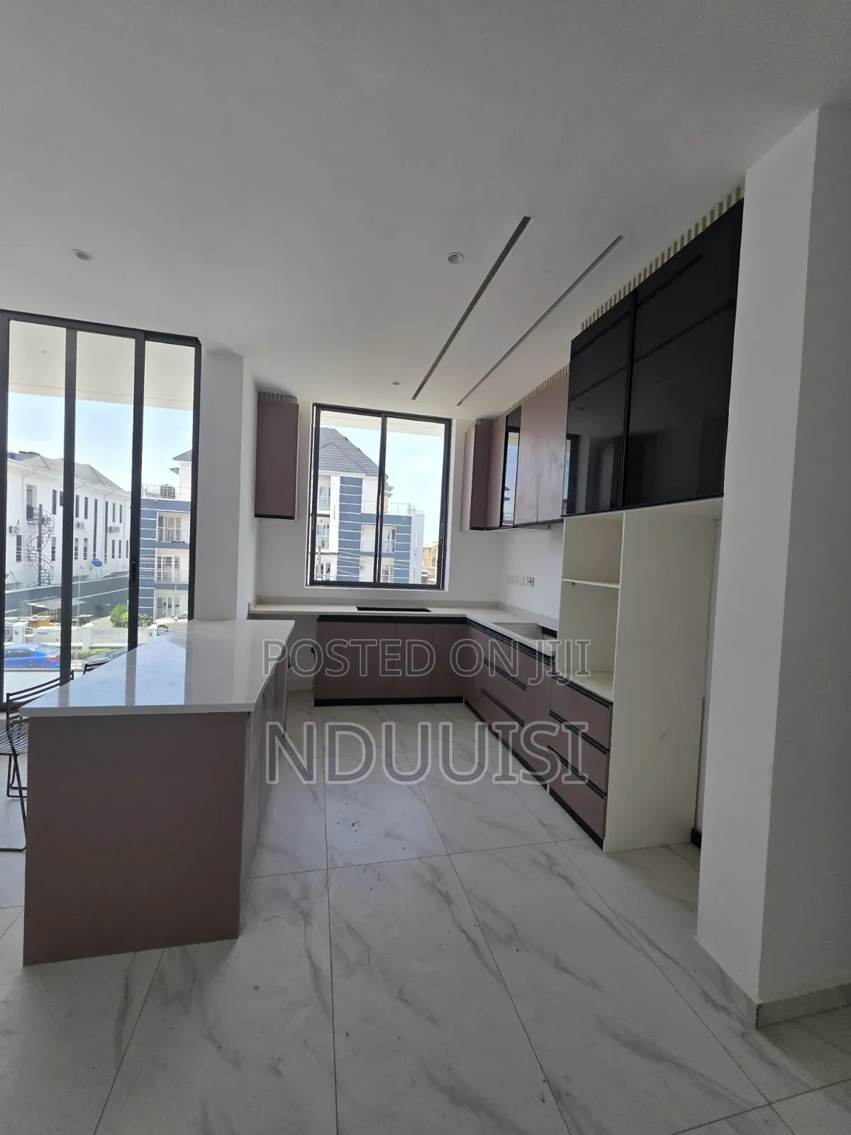 2bdrm Apartment In Lekki Phase 1 For Sale in Lekki Phase 1