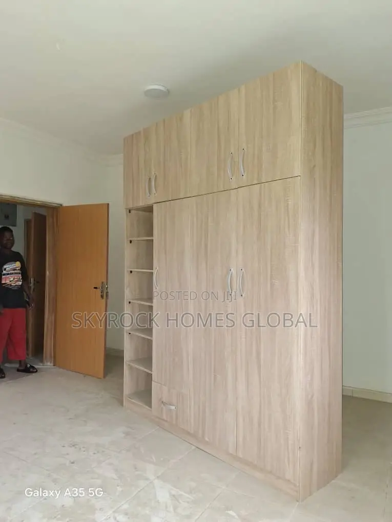 3bdrm Block of Flats in Off Lekki-Epe Expressway for rent in Off Lekki-Epe Expressway