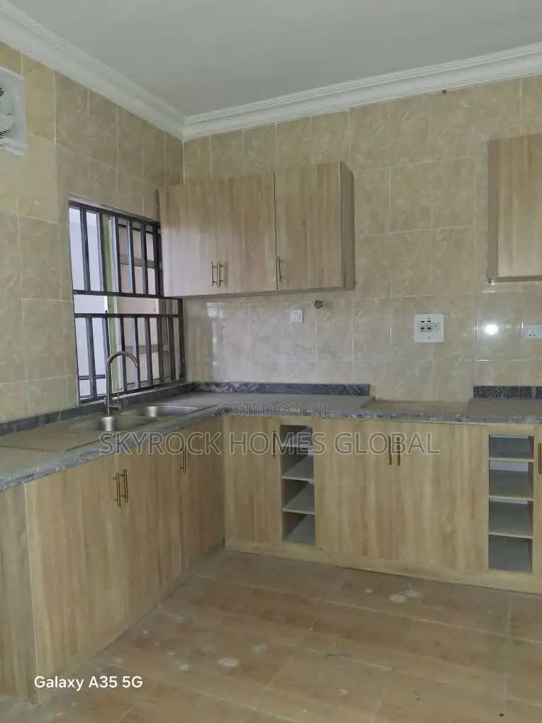 3bdrm Block of Flats in Off Lekki-Epe Expressway for rent in Off Lekki-Epe Expressway