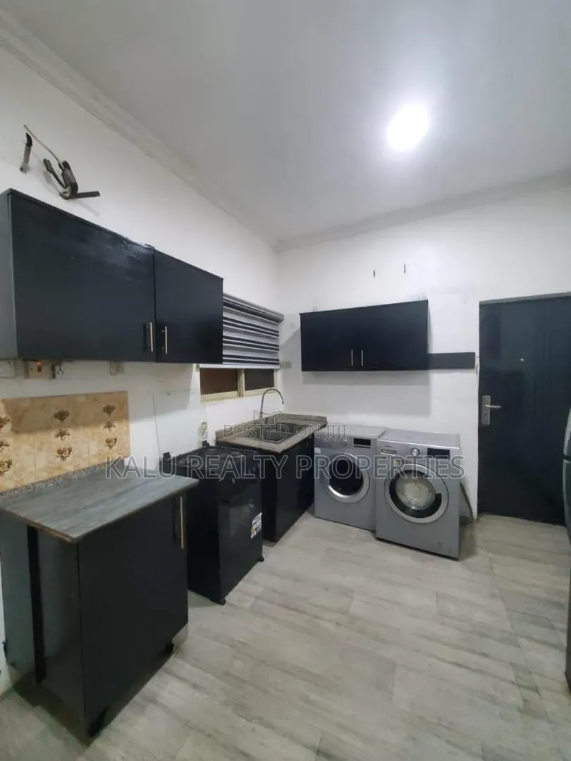 3bdrm Apartment in Lekki Phase1 for rent in Lekki Phase 1