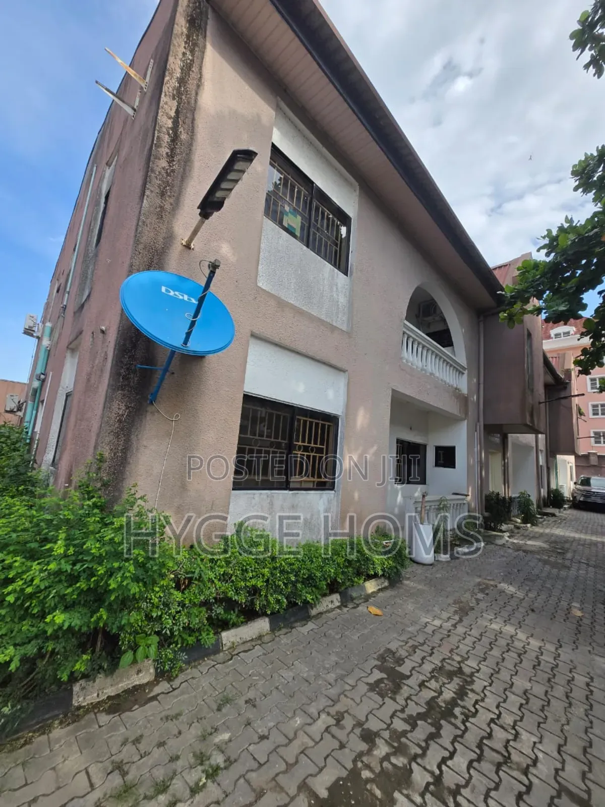 Mini Flat in Off Adeola Odeku for rent in Adeola Odeku