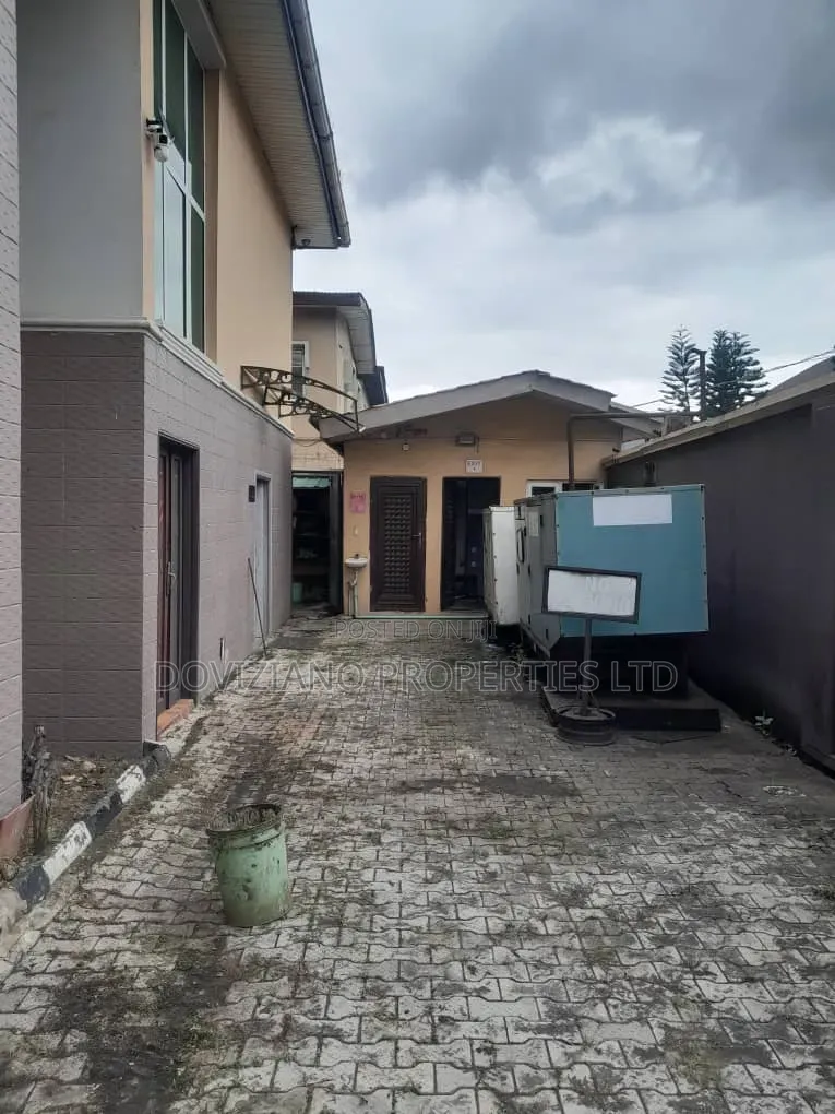 4bdrm Duplex in Awolowo Way for rent in Awolowo Way