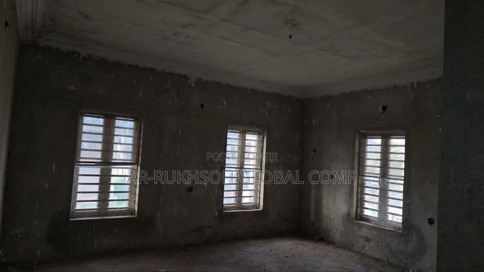 4bdrm Duplex in Apo for sale in Apo Resettlement