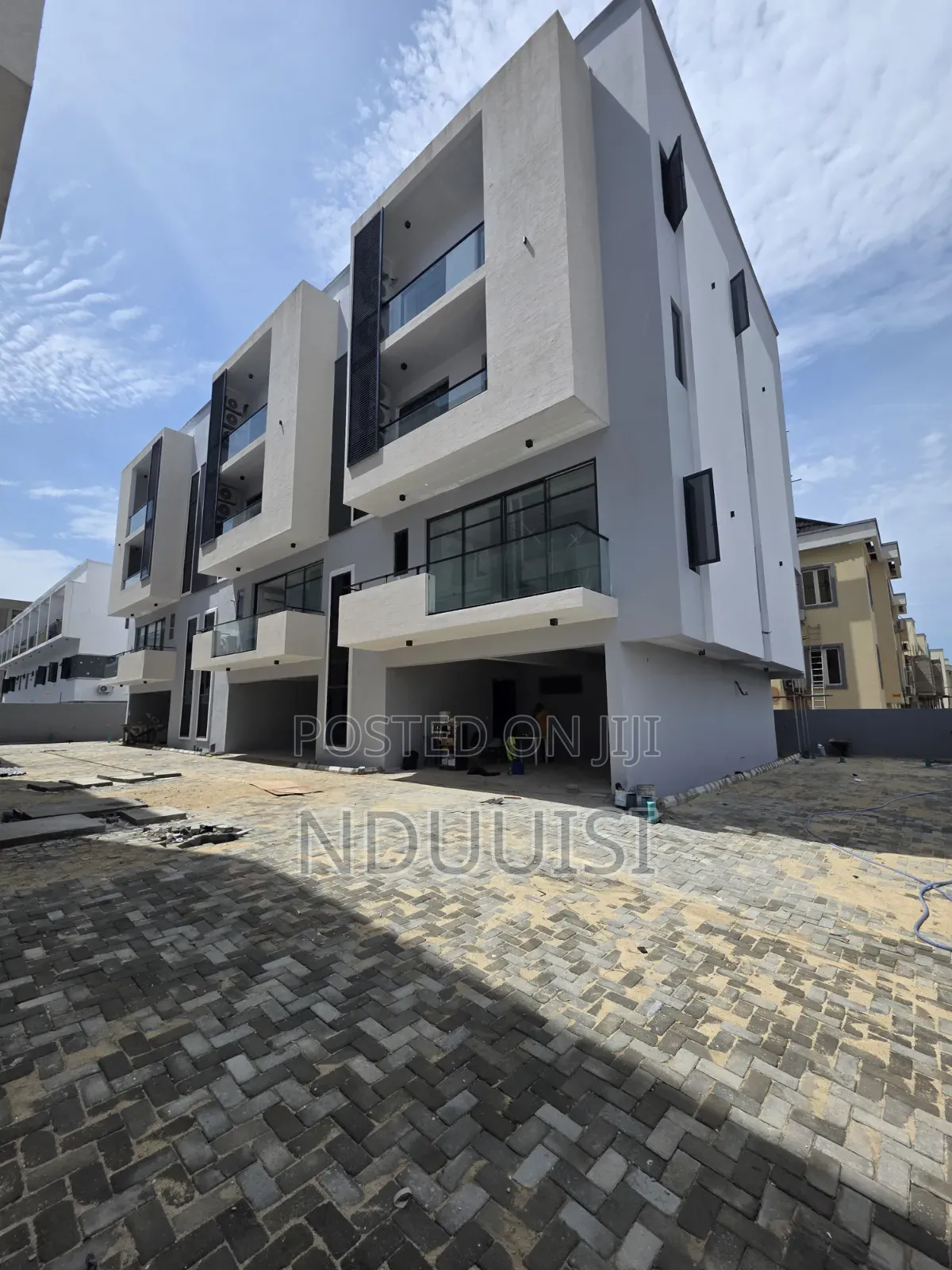4bdrm Townhouse/Terrace In Lekki Phase 1 For Sale in Lekki Phase 1