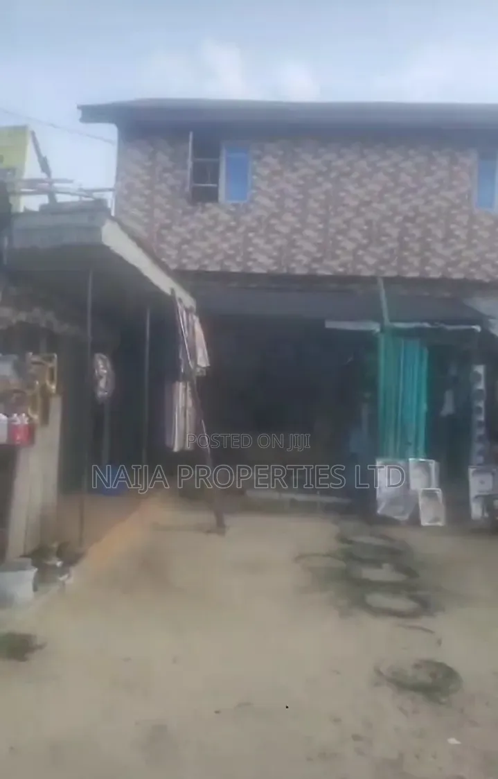 A Shop Directly on the Express Way at Ogunfayo, Awoyaya for Rent in Awoyaya