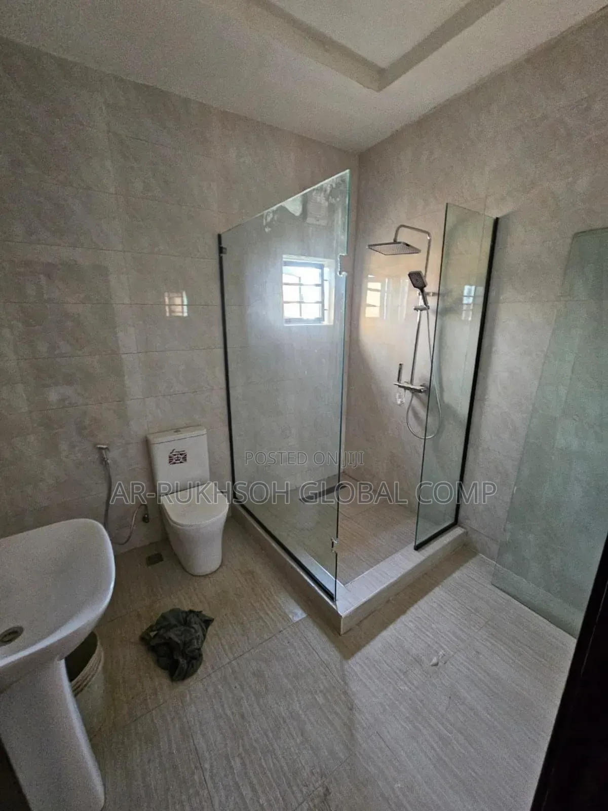 6bdrm Duplex in Guzape for sale in Guzape District