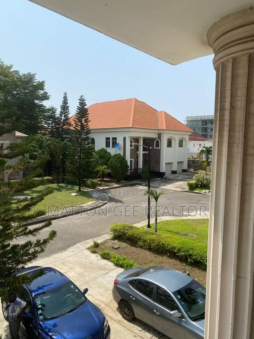 Furnished 6bdrm House in Nicon Town for sale in Nicon Town