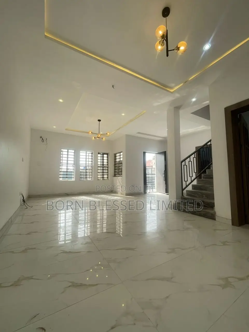 4bdrm Townhouse / Terrace in Off Admiralty, Lagos State for rent in Lagos State