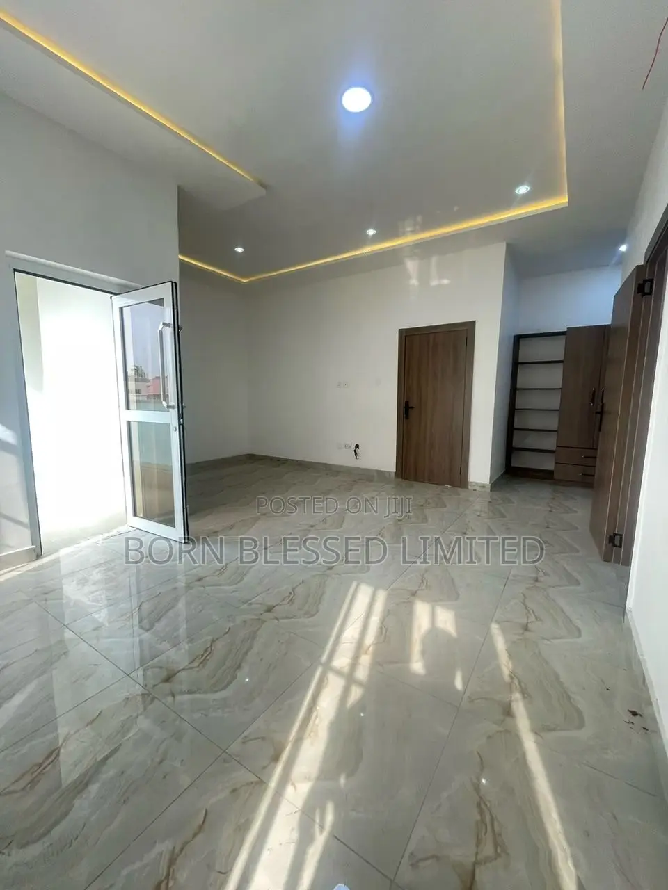 4bdrm Townhouse / Terrace in Off Admiralty, Lagos State for rent in Lagos State