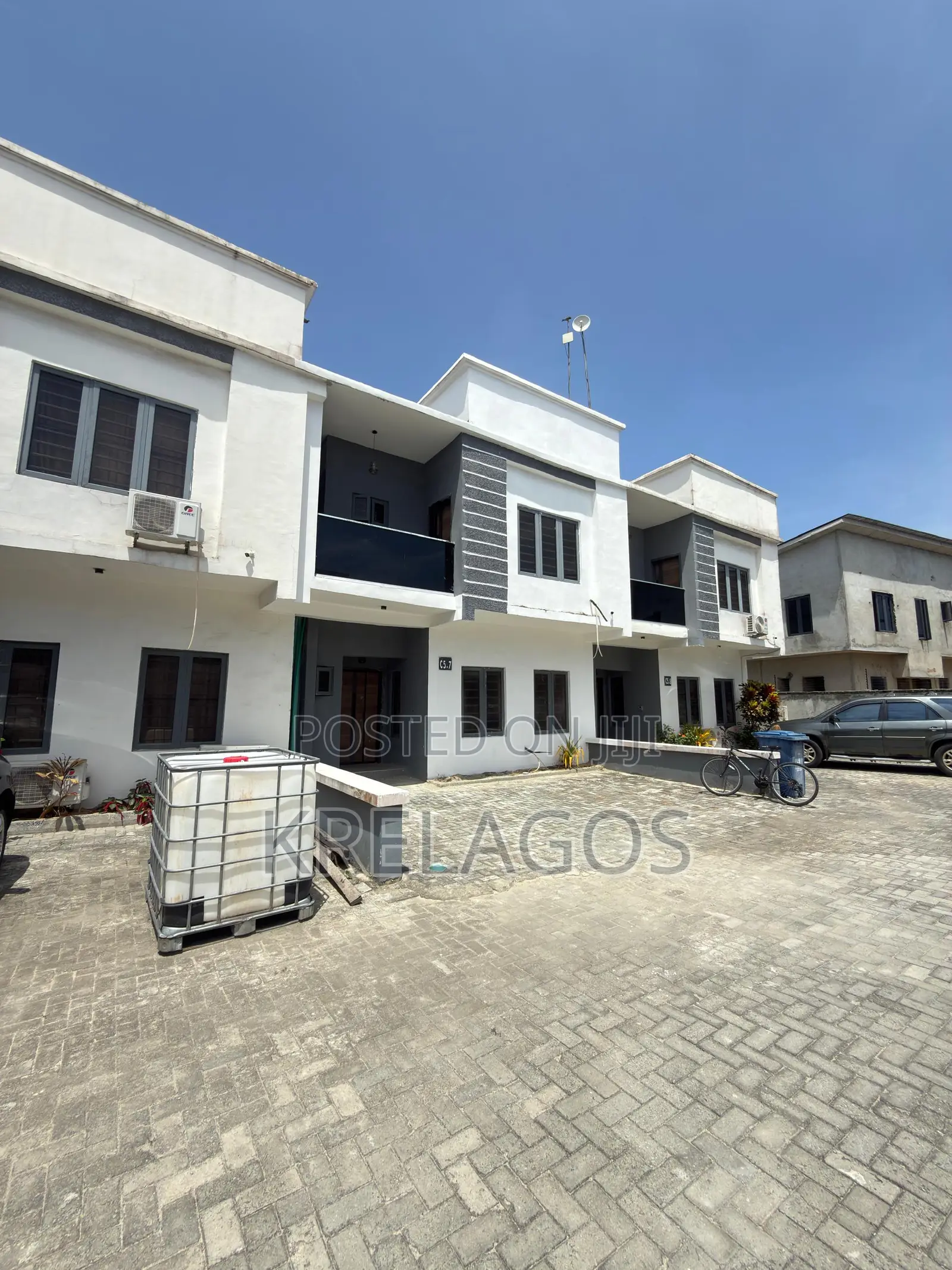 3bdrm Duplex in Abraham Adesanya Estate for sale in Abraham Adesanya Estate