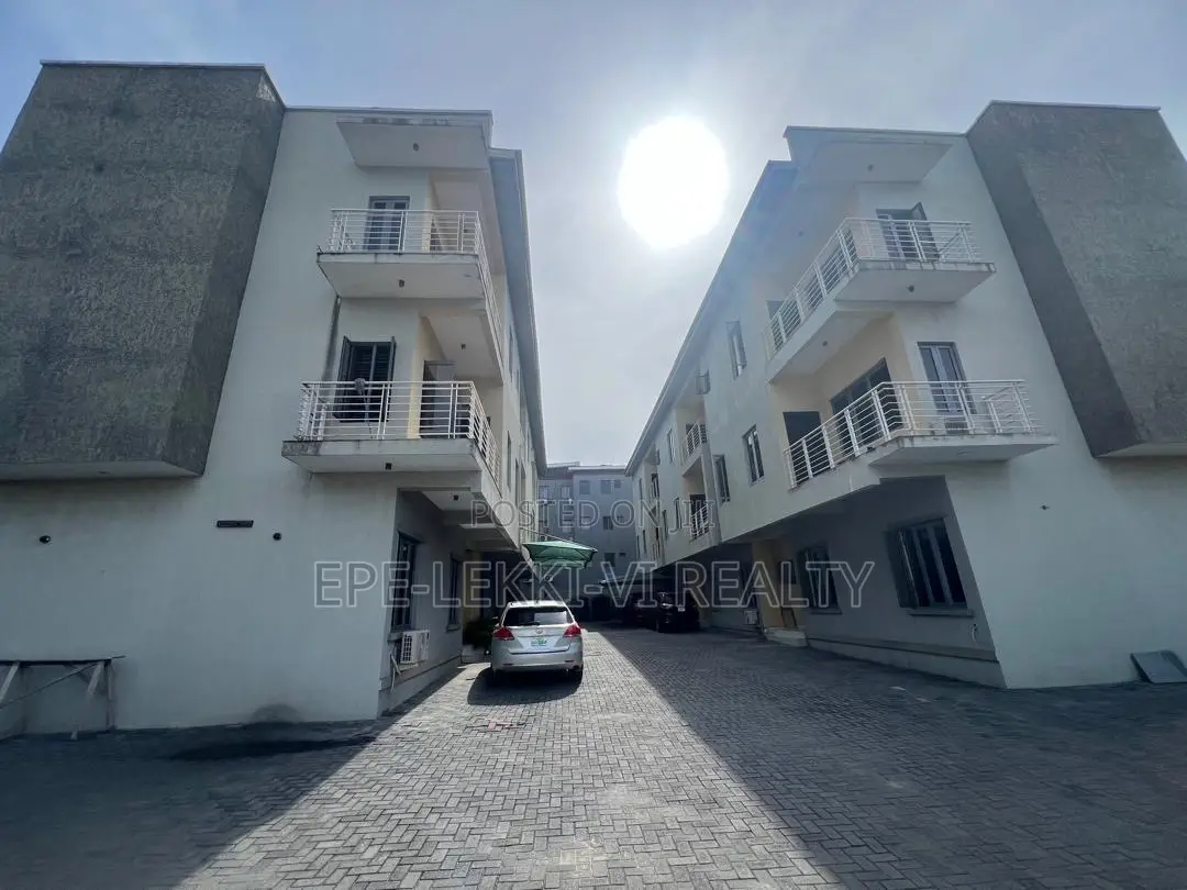 4bdrm House in In A Mini Court Not, Ikate for rent in Ikate