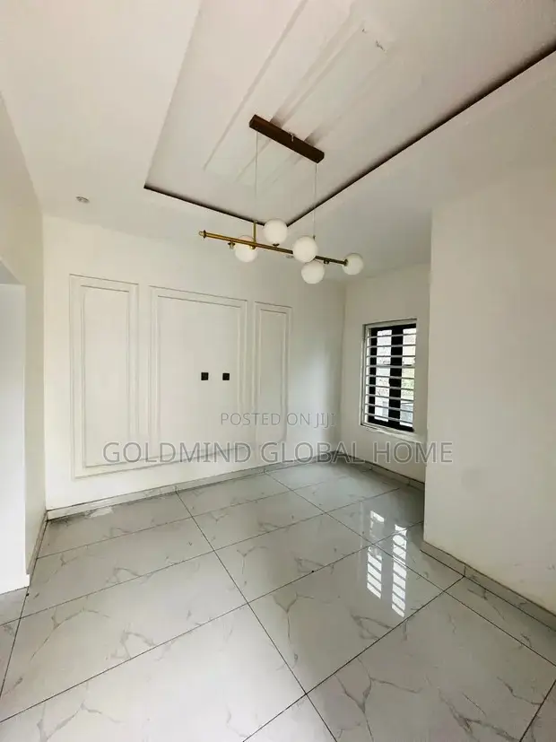 4bdrm Duplex in Lugbe - Abuja for sale in Sabon Lugbe