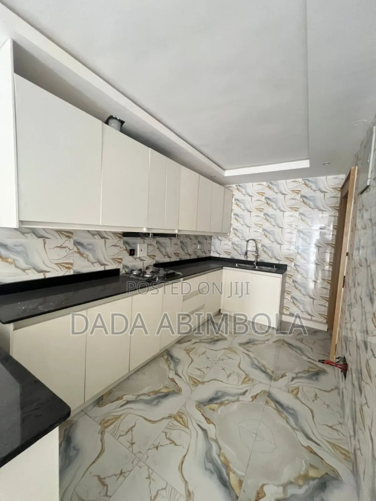 2bdrm Apartment in Chevron for sale in Chevron