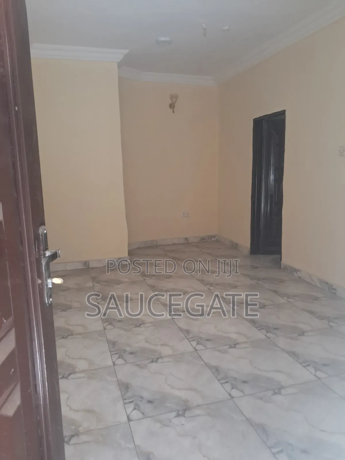 Mini Flat in Unpetrol Estate Axis, Satellite Town for rent in Satellite Town