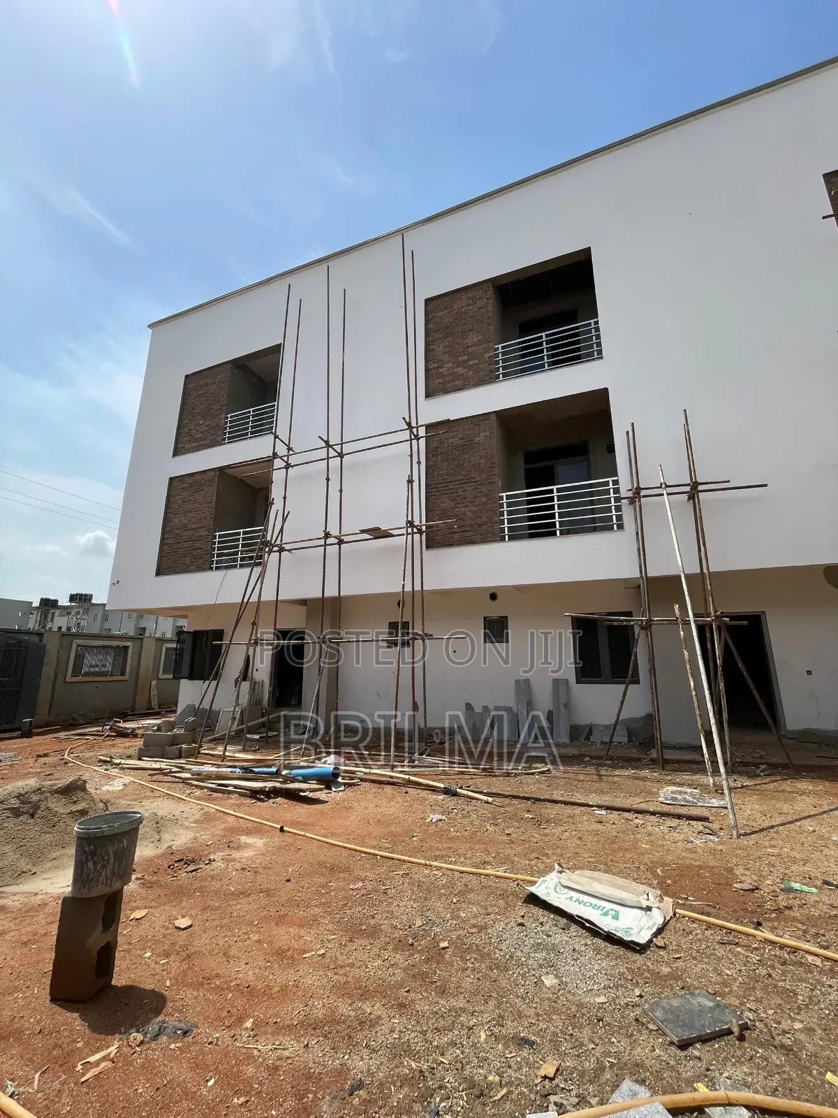 3bdrm Block of Flats in Jahi for sale in Jahi
