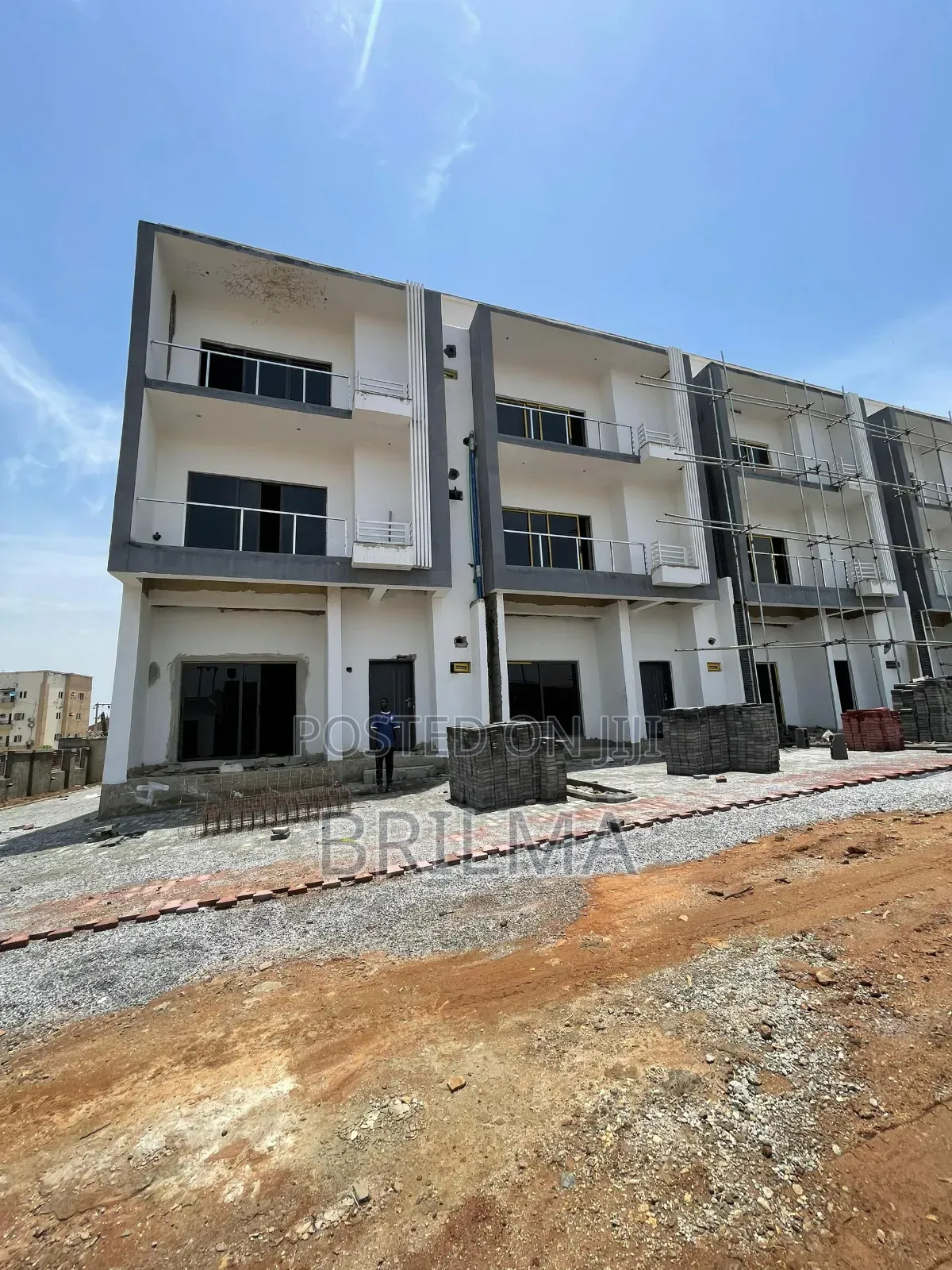 3bdrm Block of Flats in Jahi for sale in Jahi