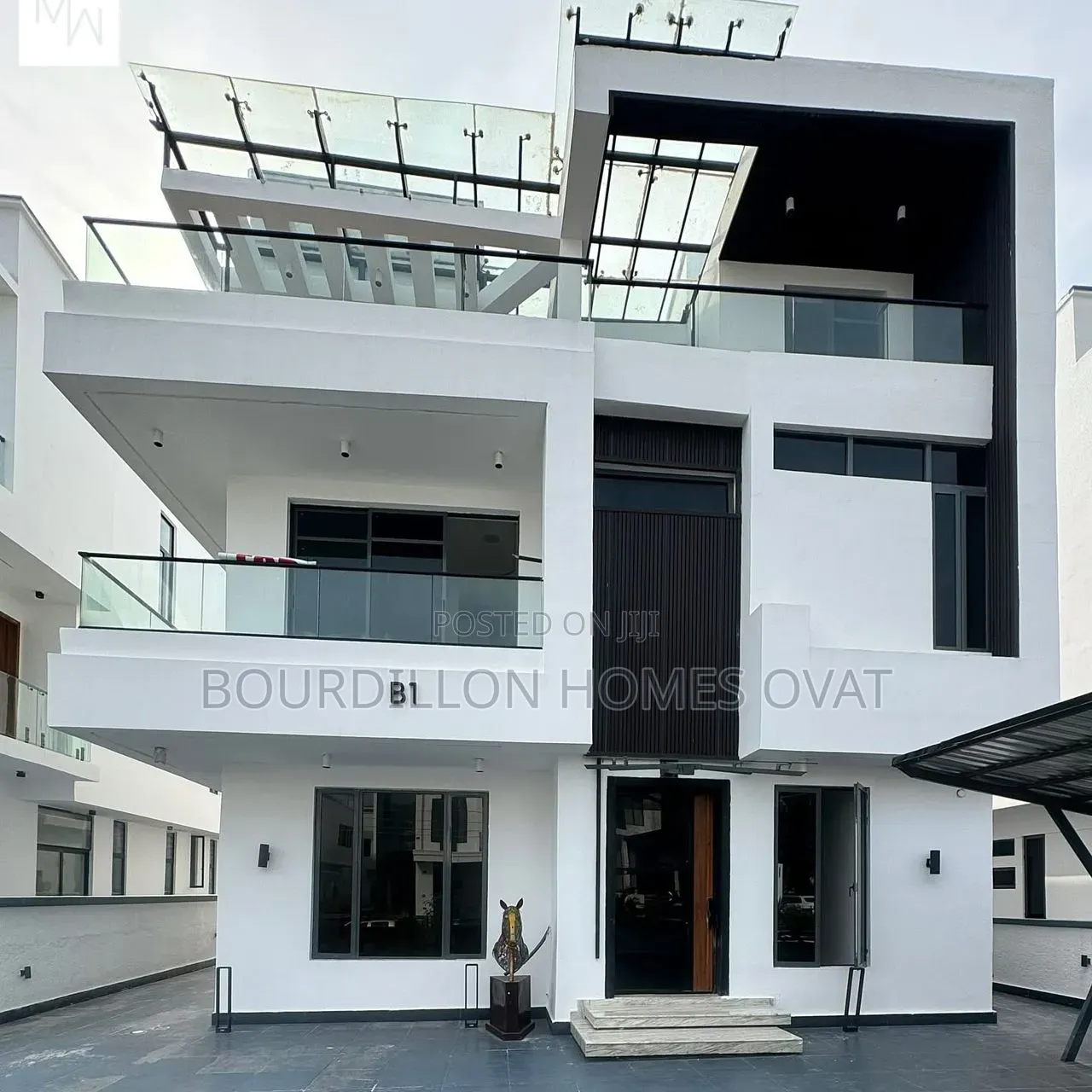 5bdrm Duplex in Megamound Estate for sale in Ilaje / Lekki