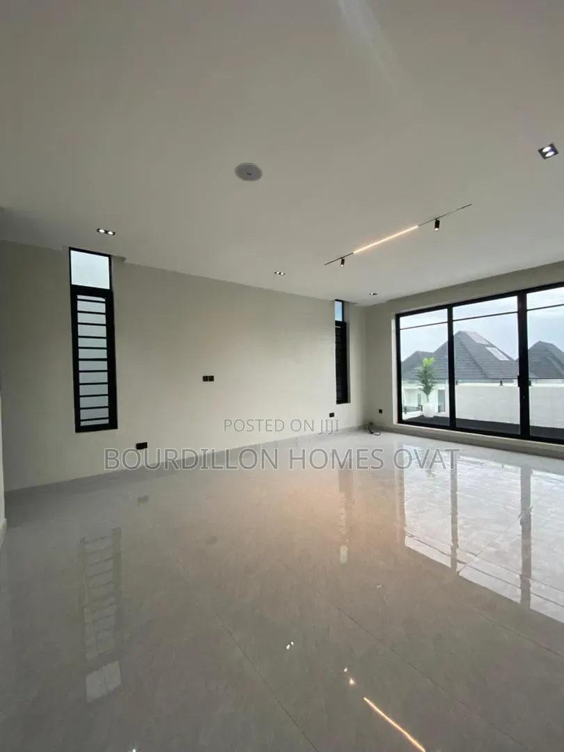5bdrm Duplex in Orchid Lekki Lagos for sale in Ilaje / Lekki