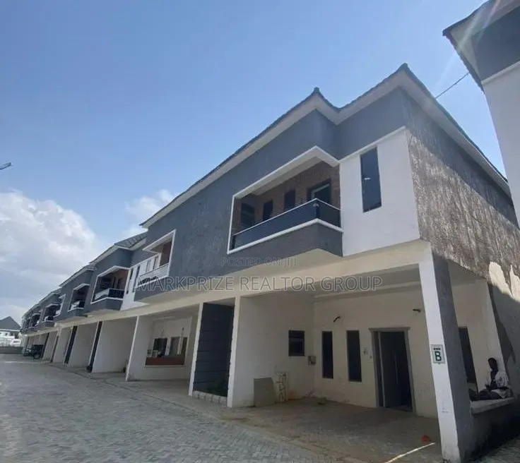 Furnished 4bdrm Duplex in Orchid Lagos, Lekki Expressway for sale in Lekki Expressway