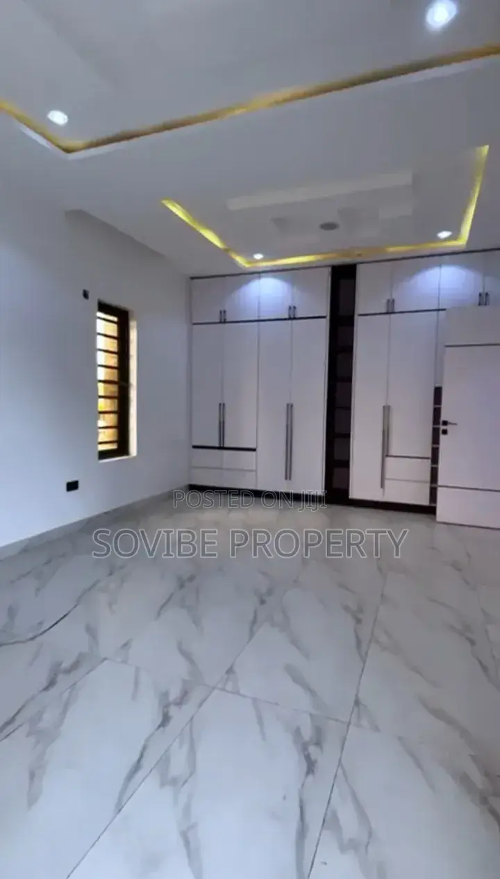 Furnished 4bdrm Duplex in Omole Phase 1 for sale in Omole Phase 1