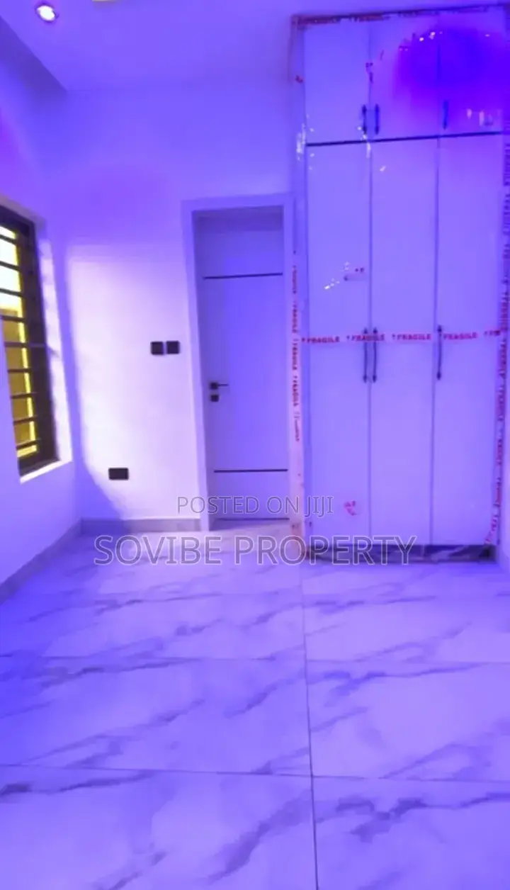 Furnished 4bdrm Duplex in Omole Phase 1 for sale in Omole Phase 1
