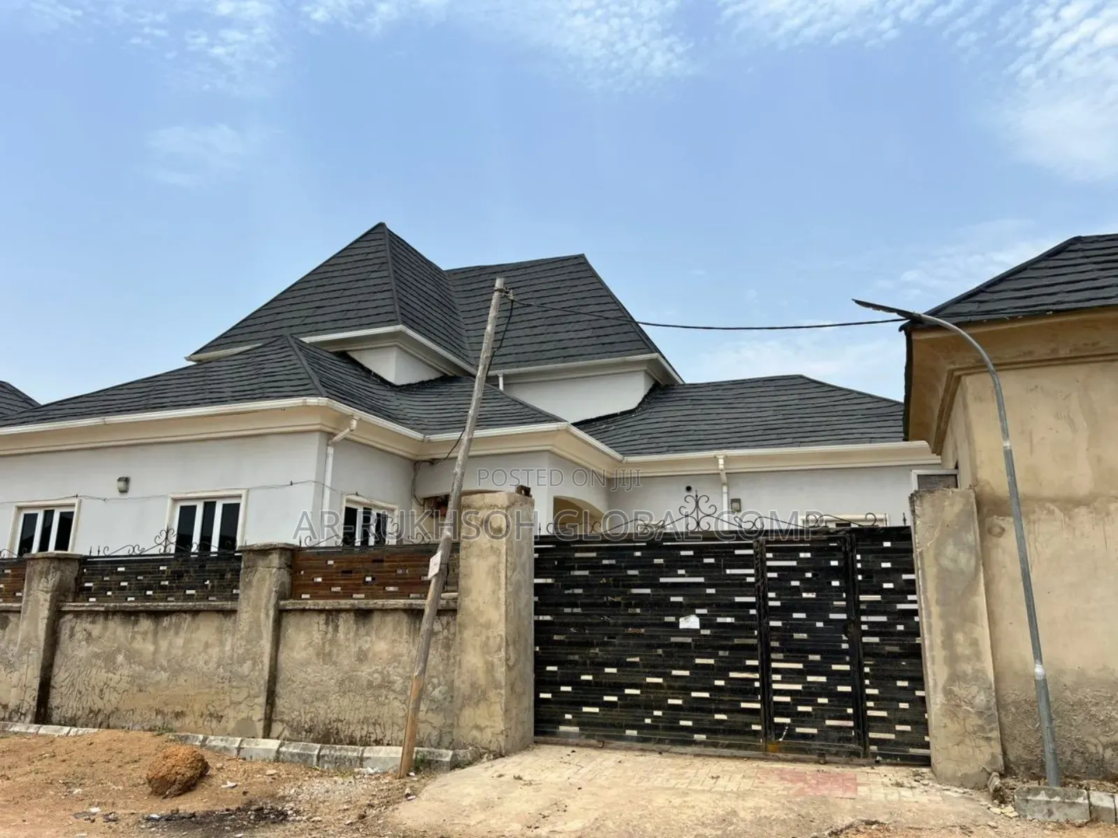 5bdrm Duplex in Lugbe, FHA for sale in FHA