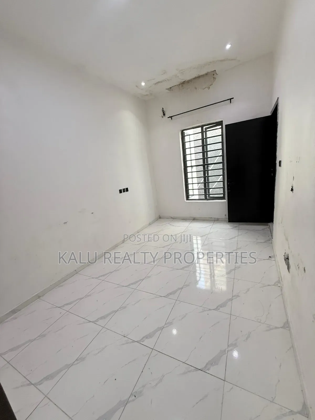 5bdrm Duplex in Ikota for rent in Ikota