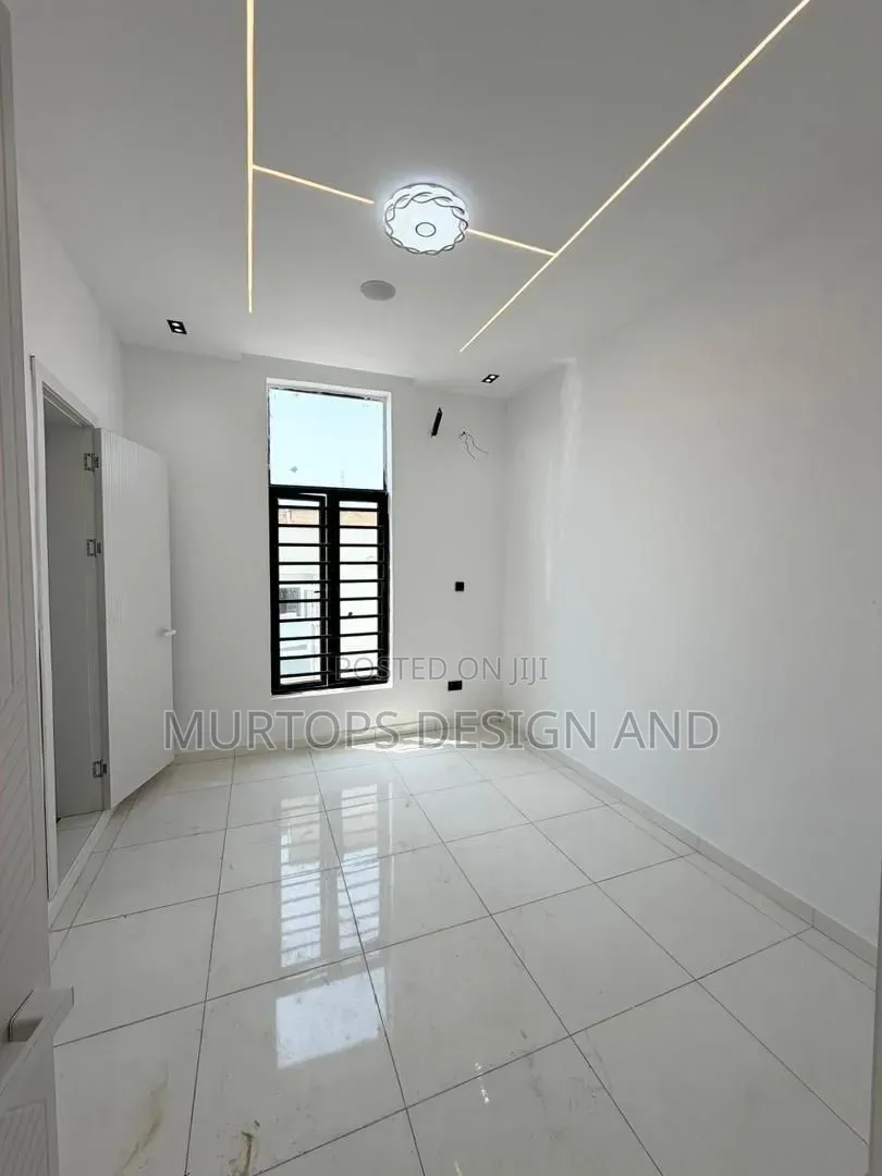 4bdrm Duplex in Ikota Gra, Lekki Phase 2 for sale in Lekki Phase 2