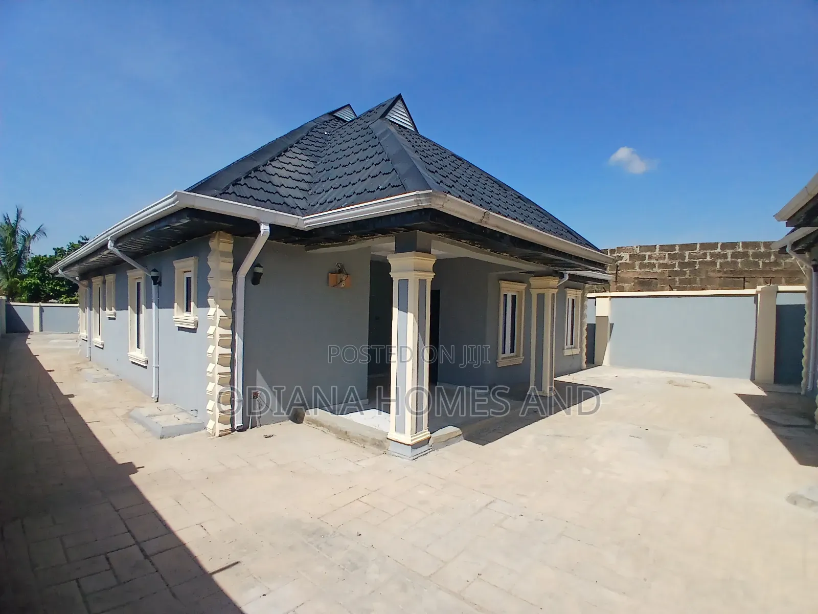 6bdrm Bungalow in Idi-Ishin Extension, Ibadan for sale in Ibadan