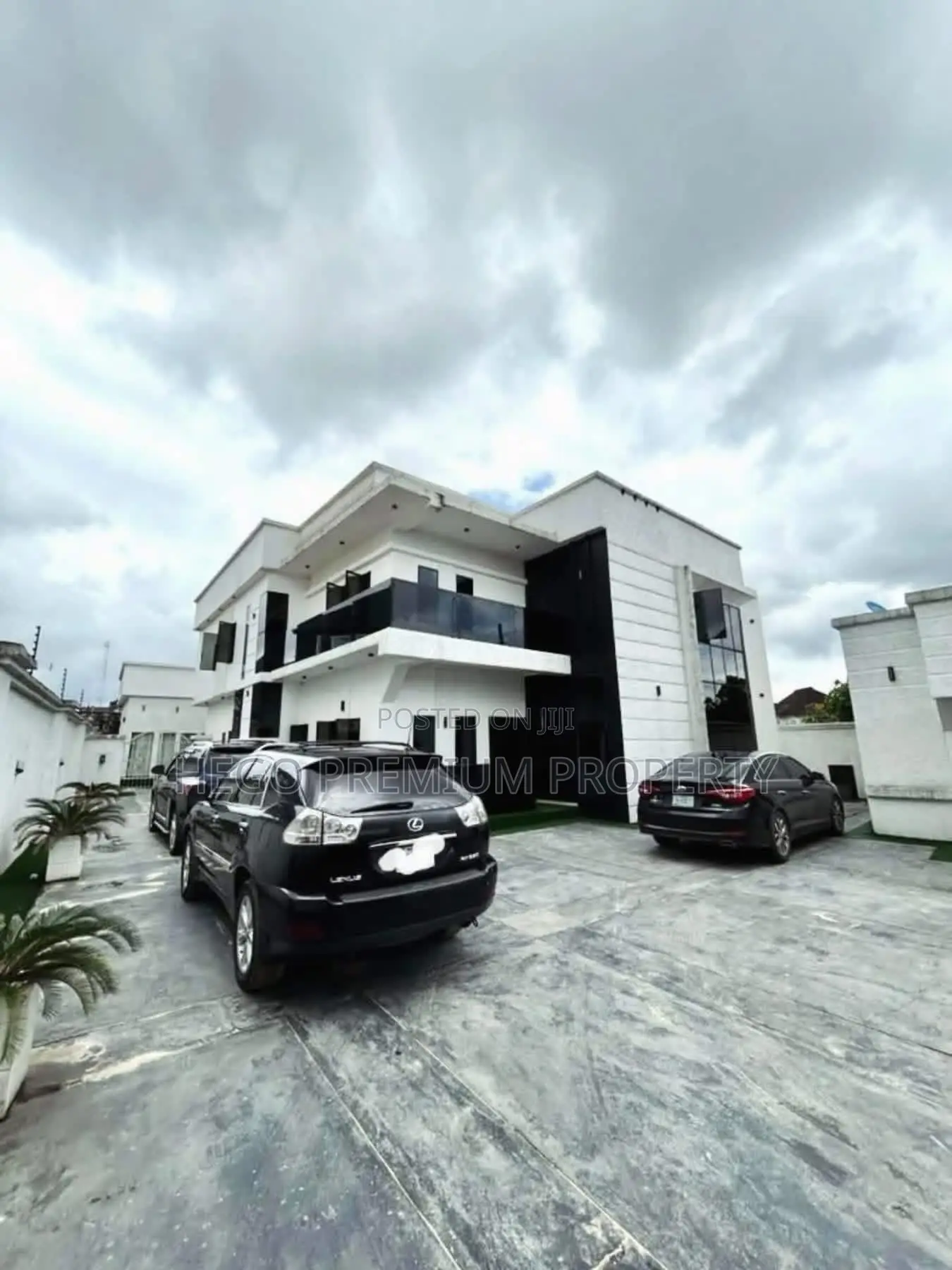 4bdrm Duplex in Radio Estate, Uzoba for sale in Uzoba