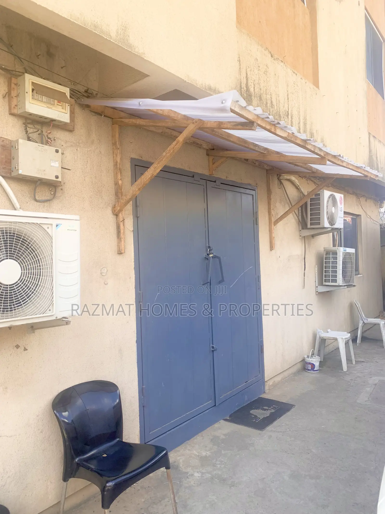 A Massive 2 Sided Mini Warehouse at Bode Thomas in Bode Thomas