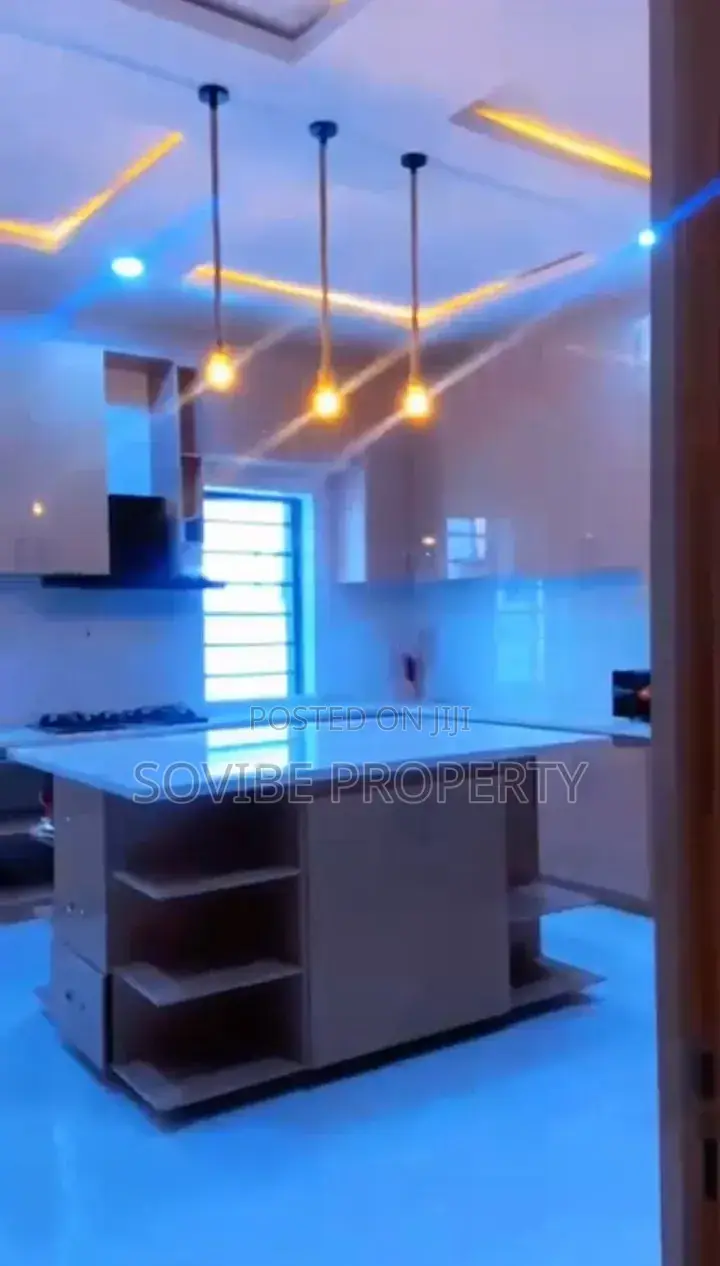 Furnished 5bdrm Duplex in Omole Phase 1 for sale in Omole Phase 1