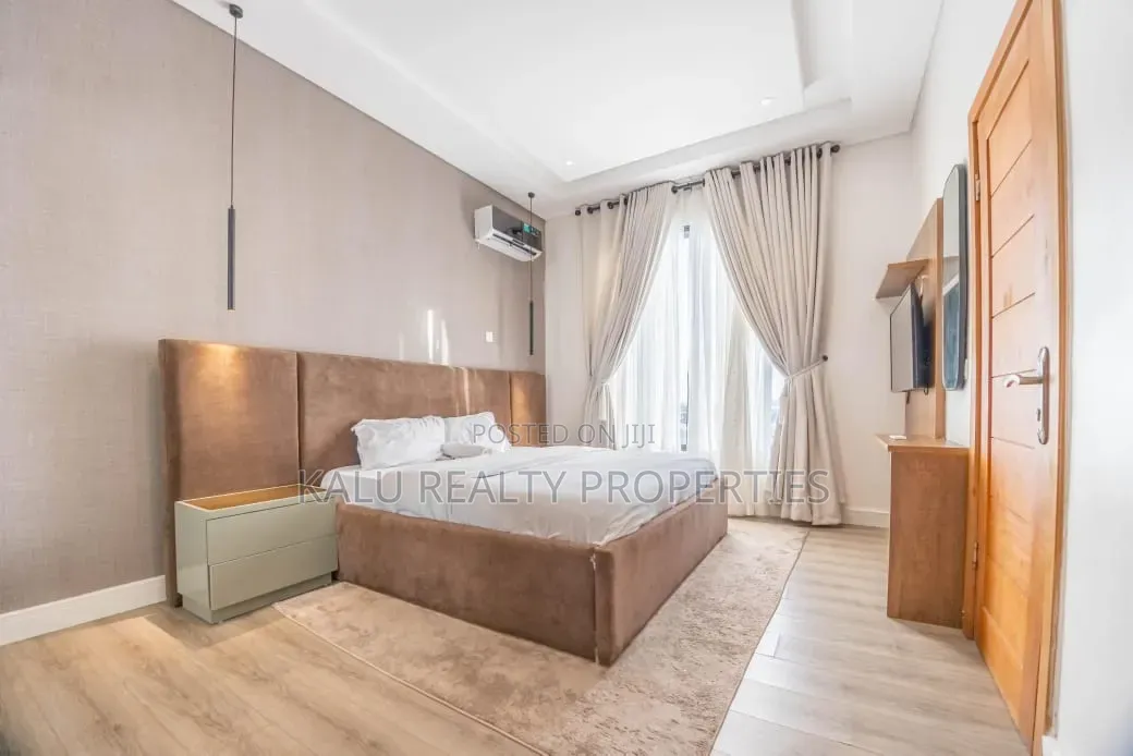 Furnished 3bdrm Apartment in Lekki Phase1 for rent in Lekki Phase 1