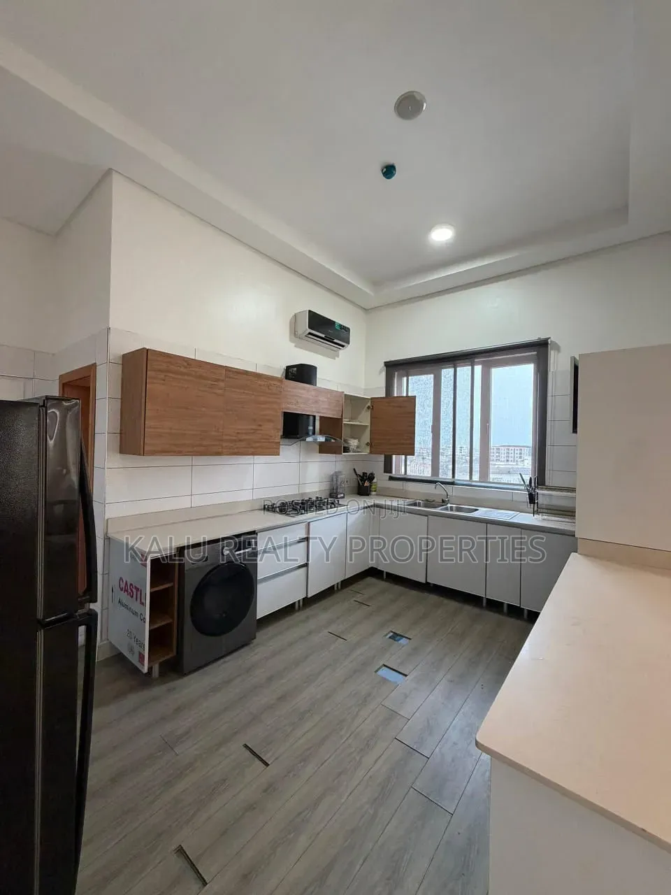 Furnished 3bdrm Apartment in Lekki Phase1 for rent in Lekki Phase 1