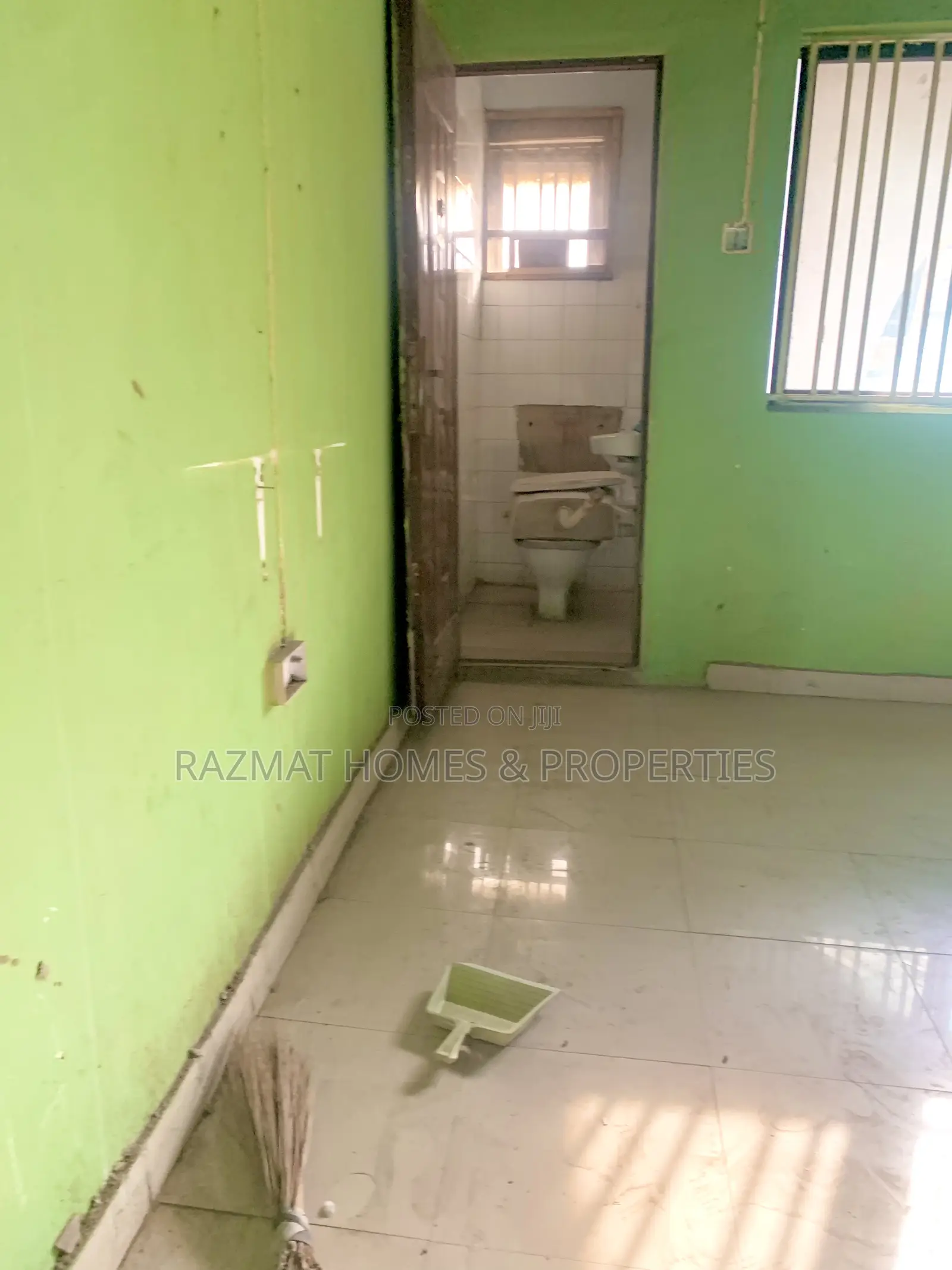 3bdrm Block of Flats in Aguda / Surulere for rent in Aguda / Surulere