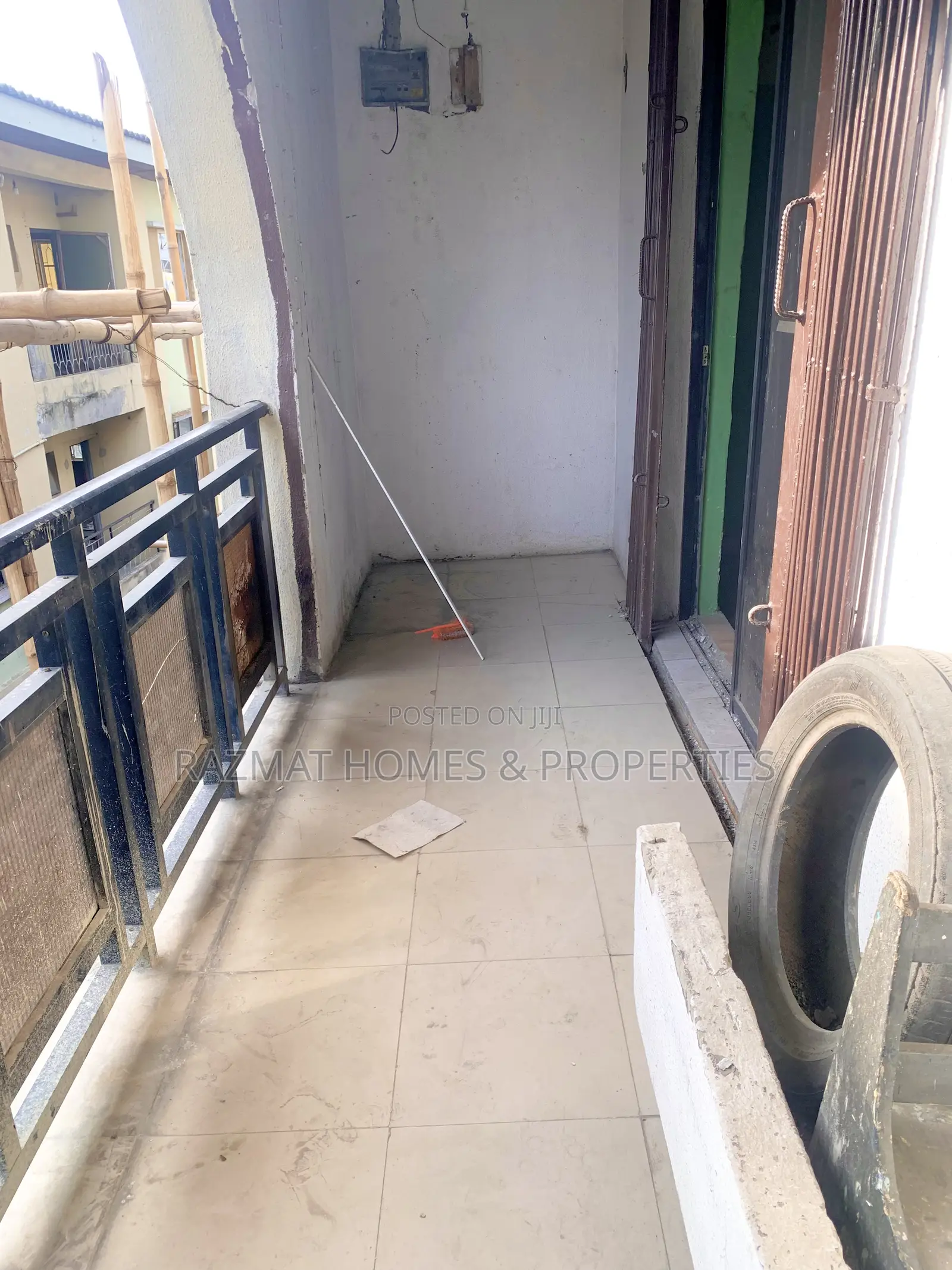 3bdrm Block of Flats in Aguda / Surulere for rent in Aguda / Surulere