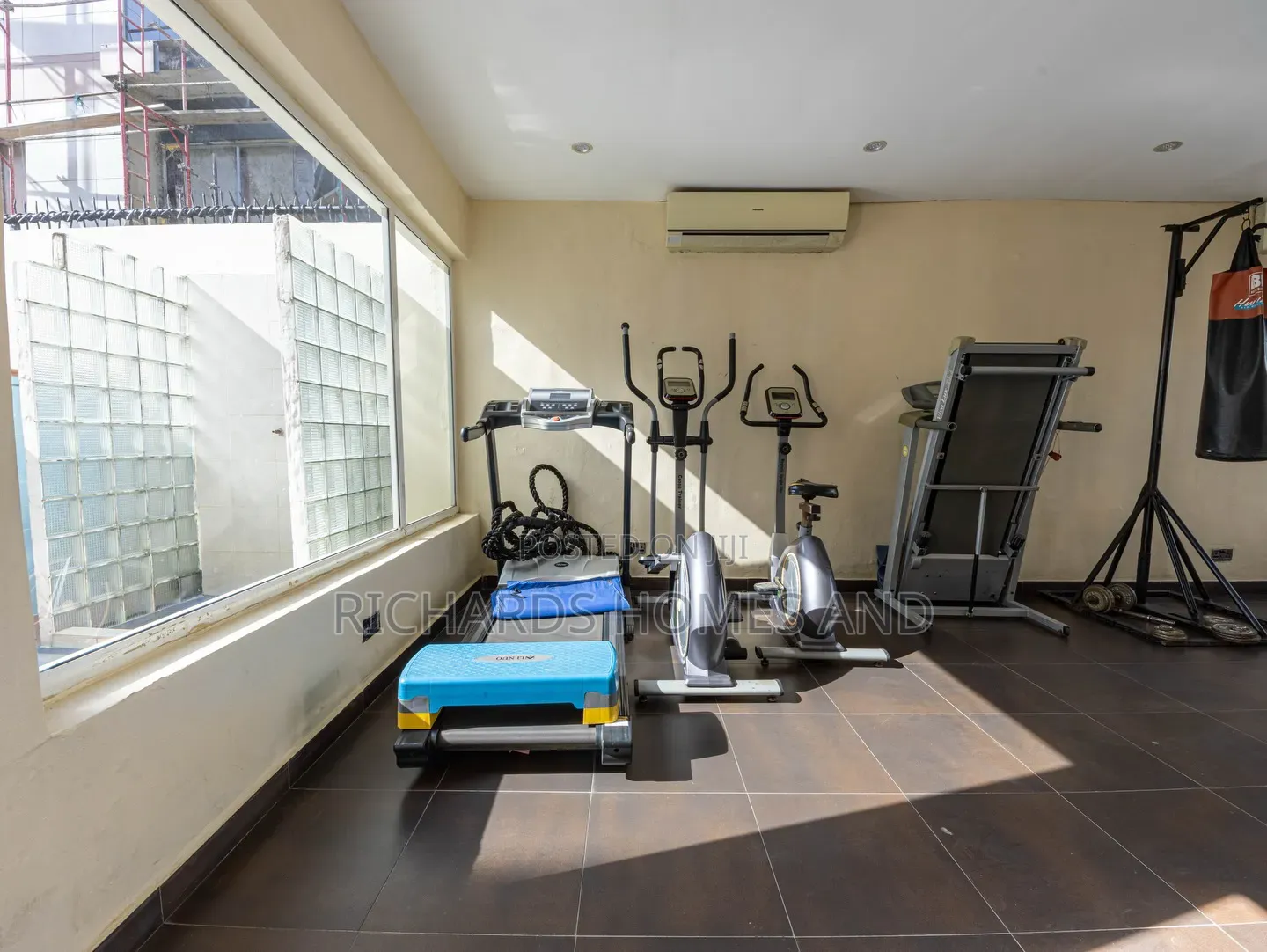 2bdrm Apartment in Banana Island for rent in Banana Island